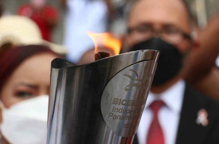 Símbolo del Bicentenario llegó a San Miguelito